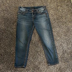 W31/L24 Silver Capris